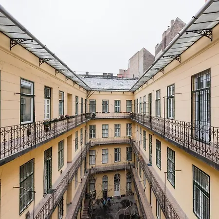 Pal Loft In Lejlighed