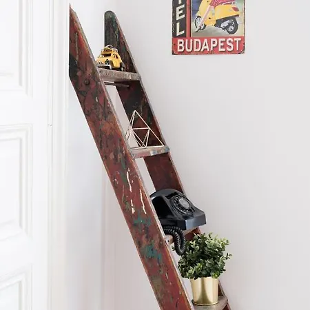 Pal Loft In